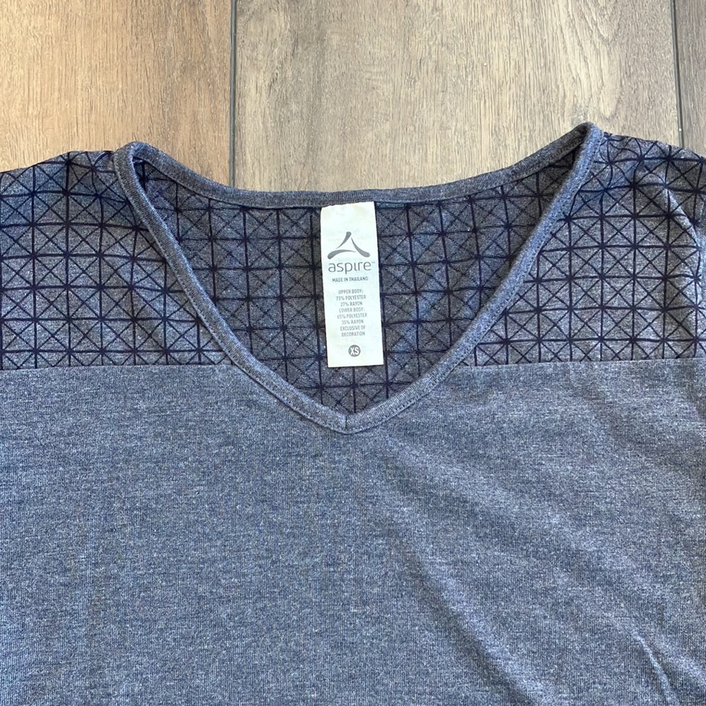 NWOT Aspire V-Neck T-Shirt - Picture 2 of 5